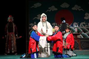 《包公夢蝶》鄭嵐飾演王氏