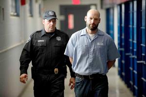 黑暗之地[法國2015年吉勒·巴蓋特-布赫內導演電影]