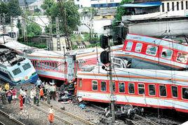 郴州火車相撞 郴州火車相撞