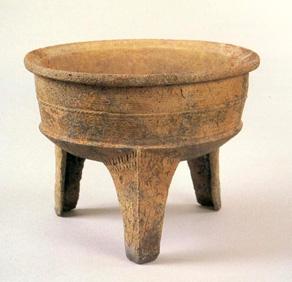 紅陶盆型鼎 紅陶盆型鼎