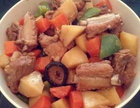 香菇土豆燉排骨 香菇土豆燉排骨