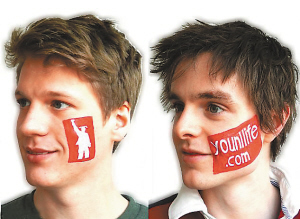 羅斯·哈珀(左)和埃德·莫伊斯