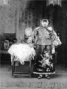 陳定秀[中國第一代女大學生]