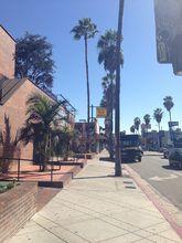 本州紐約fairfax店鋪周邊品牌區域照片