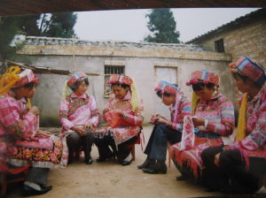 （圖）民族服飾 