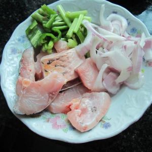洋蔥煮魚 洋蔥煮魚