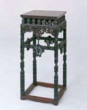 清乾隆紫檀雕花方幾 清乾隆紫檀雕花方幾