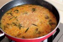 煎牛排配迷迭香草醬