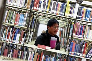 一個農村學生接近哈佛、耶魯的全新路線圖，實在是Web2.0時代與免費網路商業邏輯聯合打造的“DIY大學”，教育成為一種有趣的“自組織”