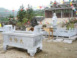 龍山大佛寺 龍山大佛寺