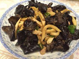 杏鮑菇炒木耳 杏鮑菇炒木耳
