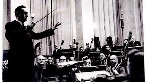 傑出的音樂指揮家馬泰伊&middot;索科爾