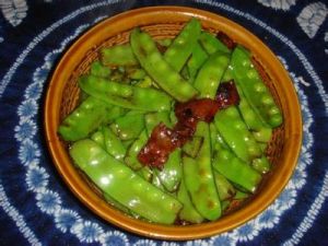 荷蘭豆蘑菇炒醬肉 荷蘭豆蘑菇炒醬肉