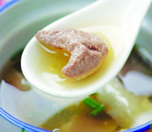 莧菜鹹蛋豬肝湯 莧菜鹹蛋豬肝湯