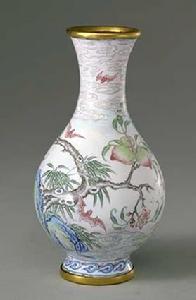 清銅胎畫琺瑯桃蝠紋瓶 清銅胎畫琺瑯桃蝠紋瓶