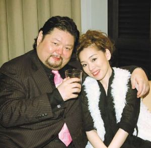 戎祥與太太（賴芊合）