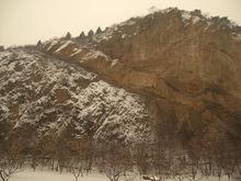 直立的懸崖峭壁