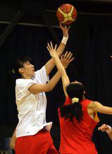 陳楠[女子籃球國家隊第一主力中鋒]