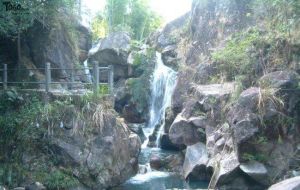 川龍瀑布 川龍瀑布