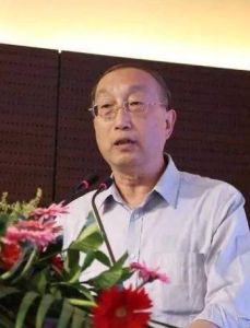 董春亮[北京第四製藥廠工程師]