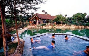 日月谷溫泉渡假村