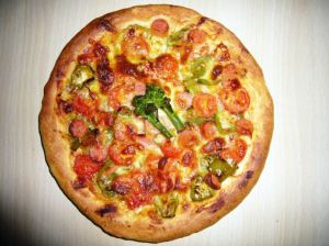 意式蔬菜火腿披薩 意式蔬菜火腿披薩