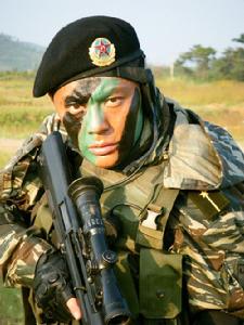 （圖）飾 韓光 代號 山鷹