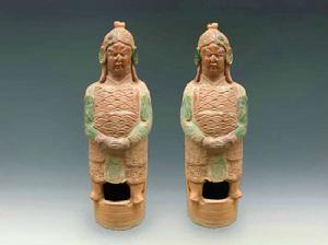 宋三彩陶俑