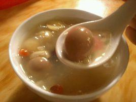 冰糖鵪鶉蛋銀耳湯 冰糖鵪鶉蛋銀耳湯