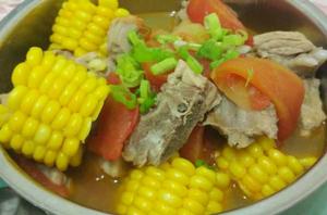 玉米排骨西紅柿湯 玉米排骨西紅柿湯