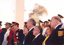 拉戈斯總統檢閱智利軍隊