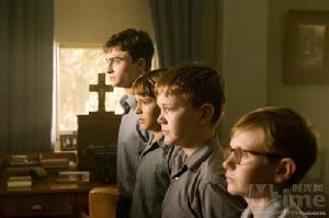 《十二月男孩》