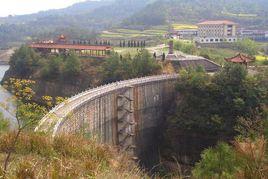 楊家壩村[雲南省曲靖市會澤縣魯納鄉楊家壩村]