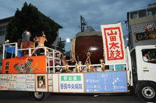 大型太鼓也是祭奠音樂的要角