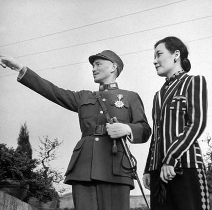 為什麼張學良得以善終,楊虎城卻全家被殺?真相很殘酷