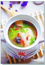 淮山蓮子芡實煲麥溪鯉