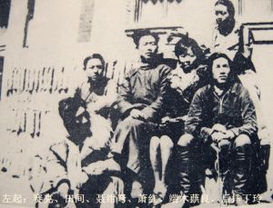 《風雨中憶蕭紅》