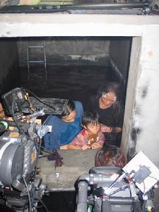 《救命2之怪物》