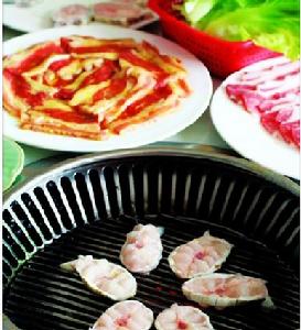 燒尾宴上美味陳列，佳肴重疊——“食單”