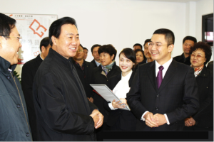 時任遼寧省委副書記夏德仁蒞臨百家考察工作