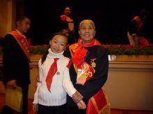 鶴城老英雄人民大會堂里成焦點