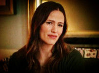 詹妮弗·加納飾演艾米麗·斯皮爾