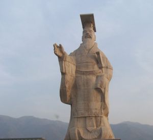 秦始皇雕像