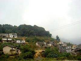 岩鋒洞上寨村 岩鋒洞上寨村