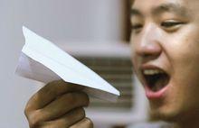 紙飛機哈氣