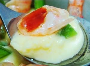 鮮蝦三色杯蒸蛋 鮮蝦三色杯蒸蛋