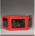 清代朱漆六邊形開光黑地彩繪梳妝 清代朱漆六邊形開光黑地彩繪梳妝