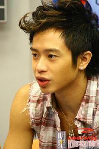 彈頭[宋健彰的藝名]