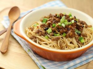 芝麻醬牛肉拌麵 芝麻醬牛肉拌麵