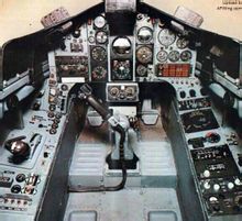 “鷹”T.1的前座艙